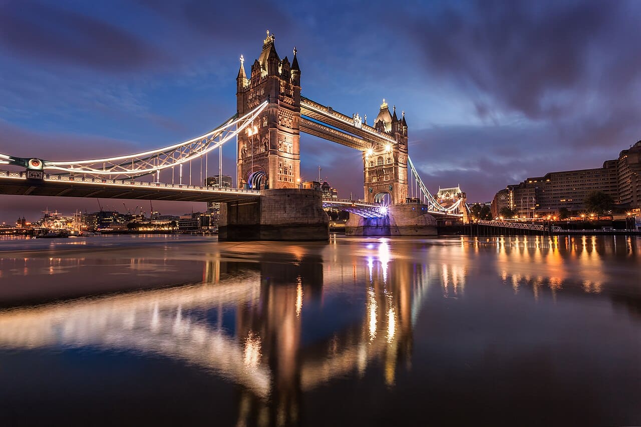 Tower Bridge, Londra